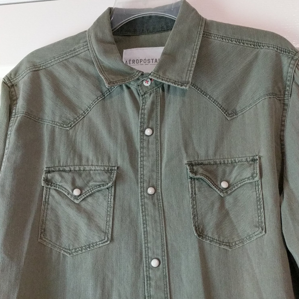 Button-Down Shirt - Picture 3 of 5